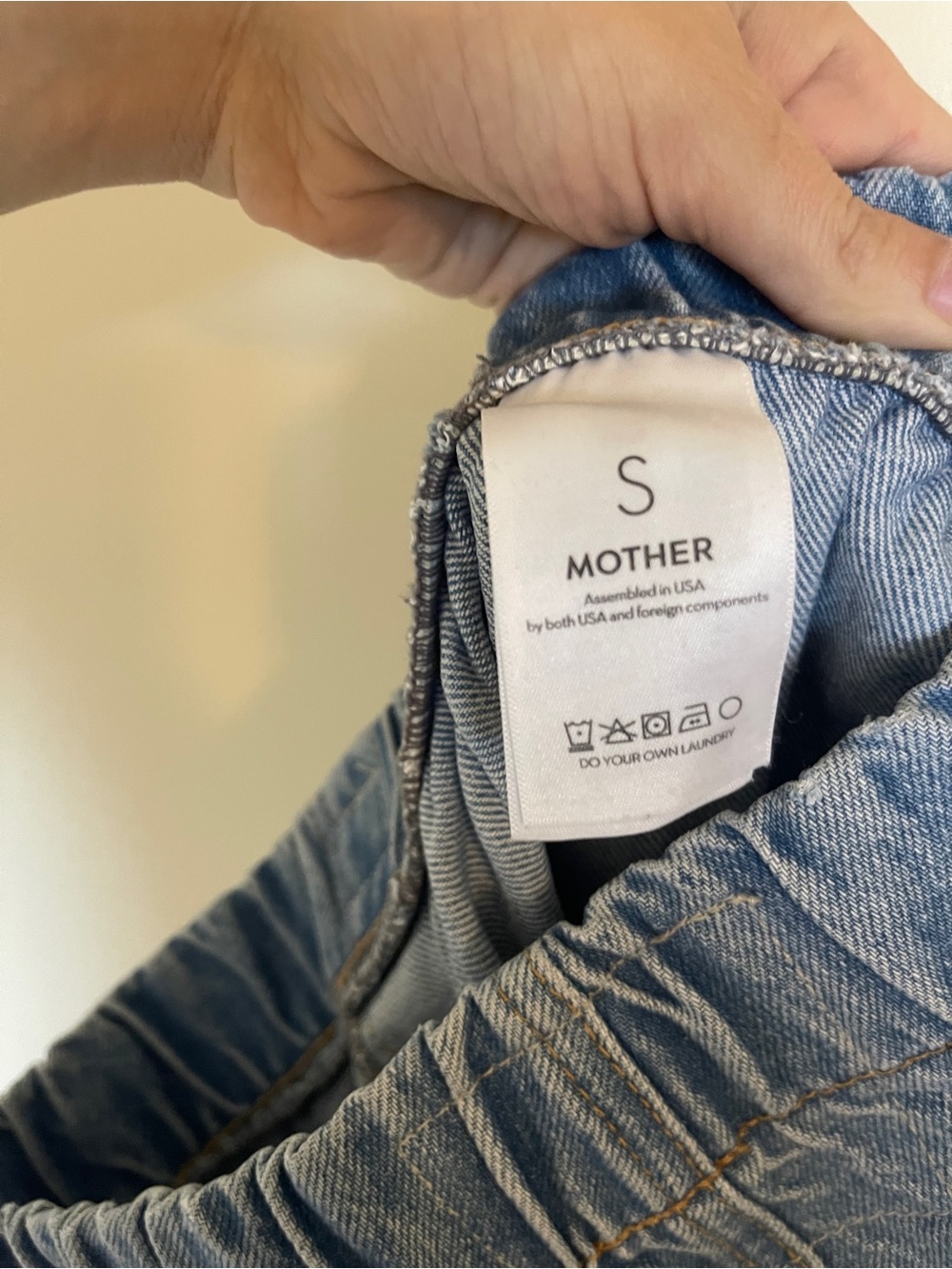 MOTHER SNACKS! The Kitchen Drawer Jeans in All You Can Eat - Picture 4 of 11